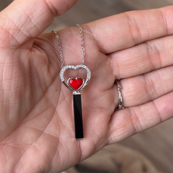 Black Onyx, red coral, cz’s sterling silver
Necklace. 16-18” NEW in gift box - Picture 5 of 6